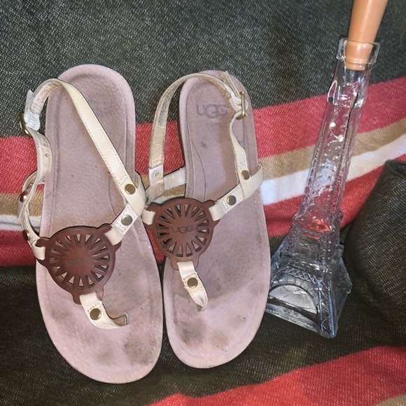 UGG SANDALS SIZE 6 - Picture 5 of 8